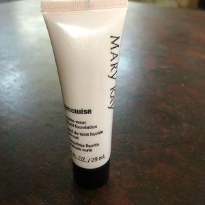 Mary Kay TimeWise Matt-Wear Liquid Foundation